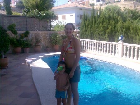 en mi casita con mi sobrino